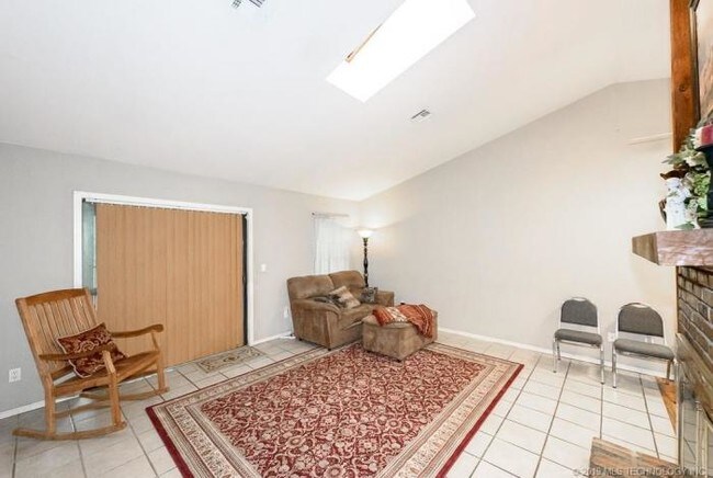Foto del edificio - 2 bedroom in Tulsa OK 74132