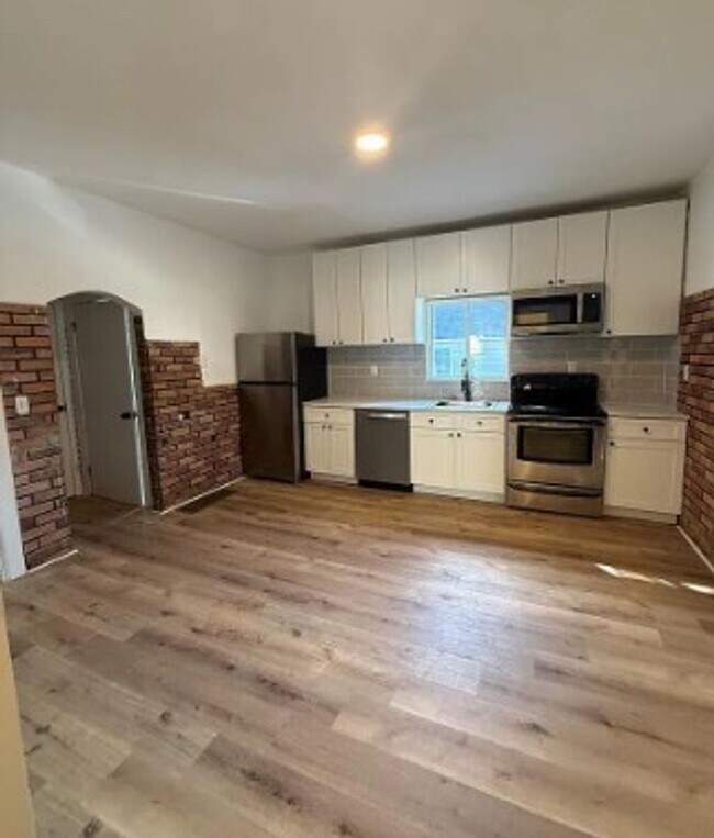 Foto del edificio - 733 Mildred Ave