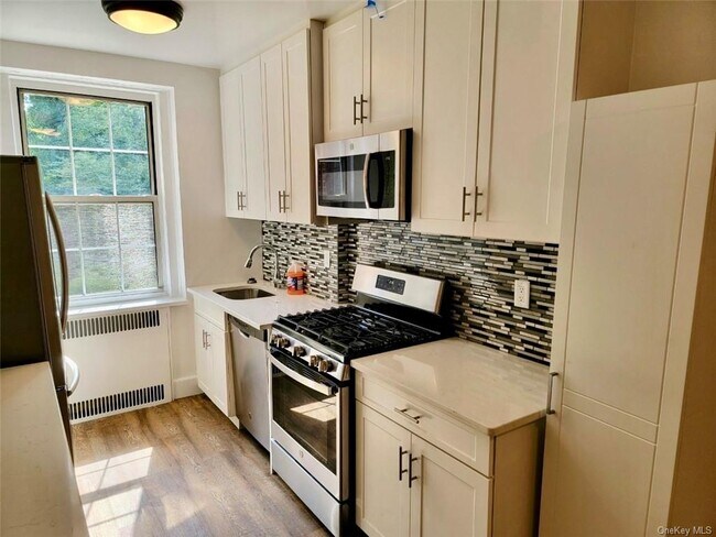 Foto del edificio - 253 Garth Rd
