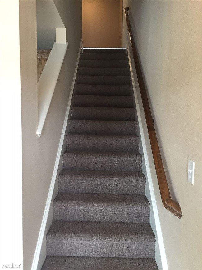 Building Photo - 4 br, 4 bath Duplex - West Prairie Duplexe...