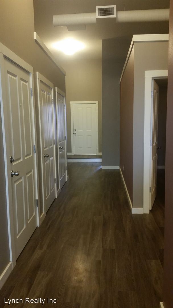 Foto del edificio - 2 br, 1 bath House - 106 1/2 S Washington St