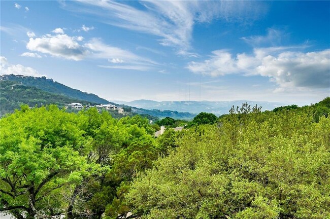 Building Photo - 5000 Smokey Valley
