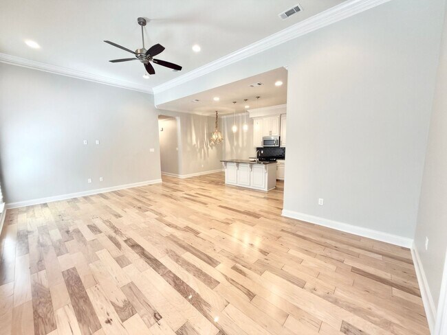 Building Photo - 7704 Ibiza Dr