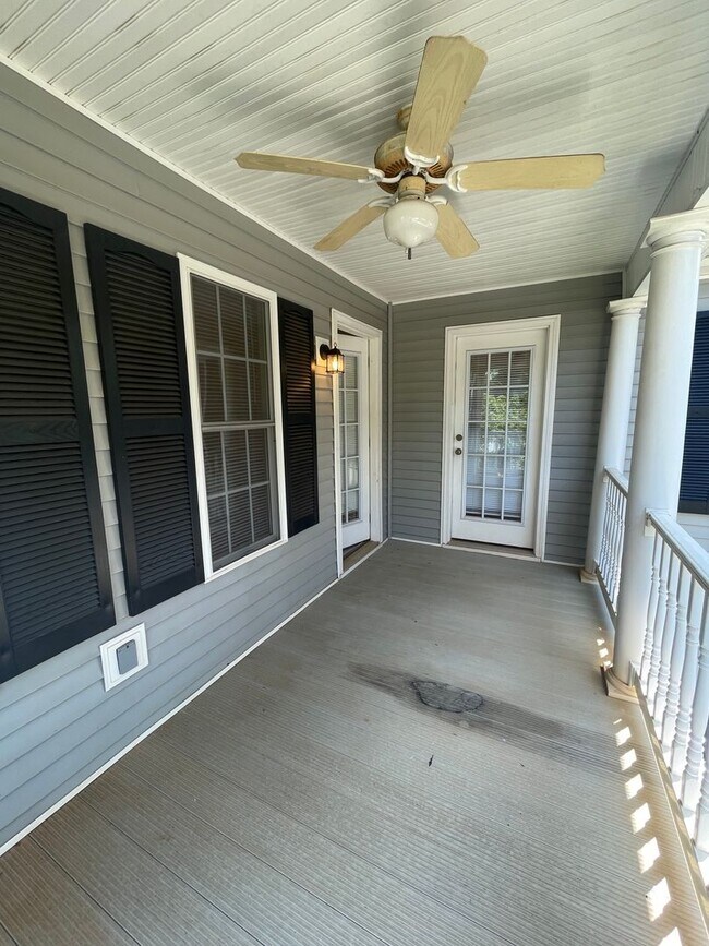 Foto del edificio - Beautiful 4 Bed/2.5 Bath Home in Pendleton...
