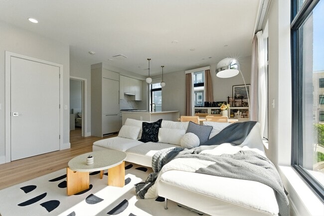 Building Photo - 191 Washington St