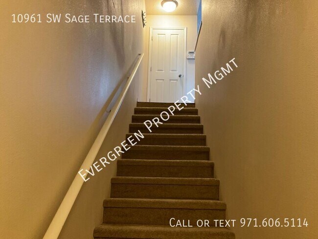 Building Photo - Stunning, Fully Upgraded Townhome! | $2,19...