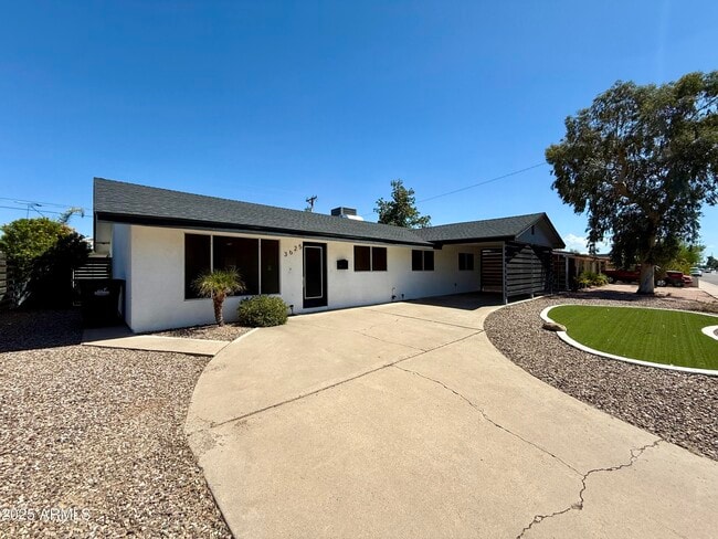 Building Photo - 3625 Hayden Rd