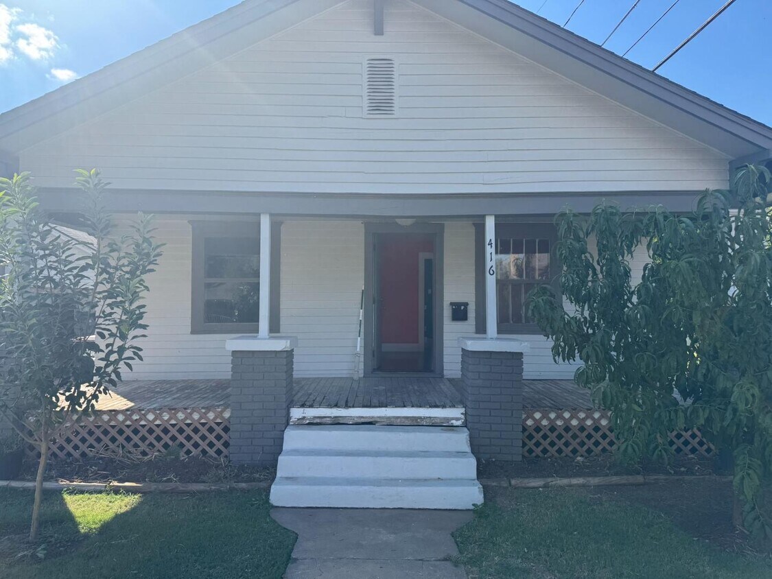 Foto principal - 416 S Adams St