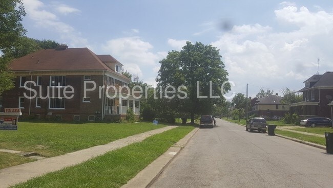 Foto del edificio - 7536 Dunedin St