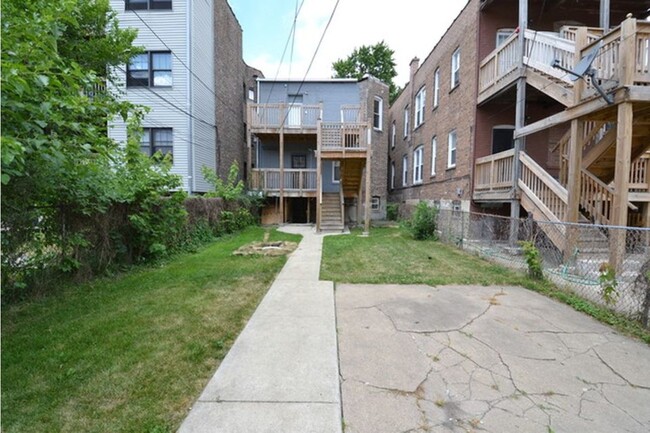 Building Photo - 6643 S Ingleside Ave
