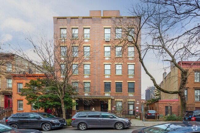 Building Photo - 219 17th St