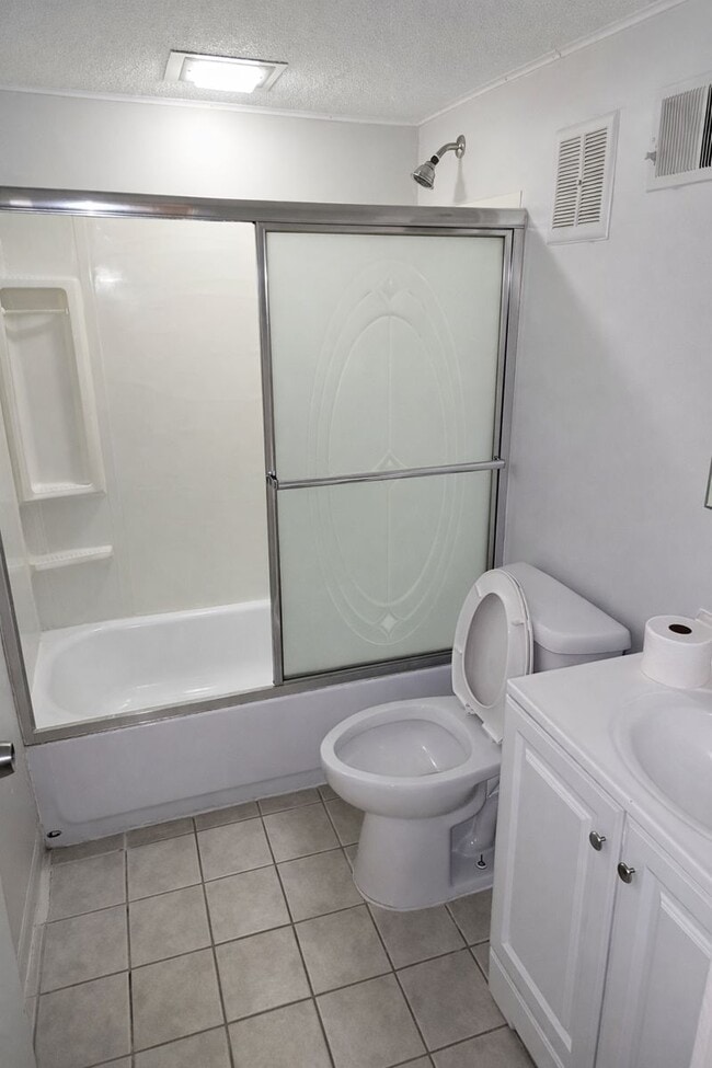 Building Photo - 420 Washington LLC