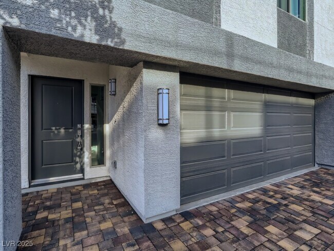 Foto del edificio - 7966 Mountain Lilac St