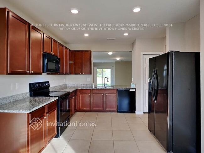 Foto del edificio - 10317 Silver Pond Lane
