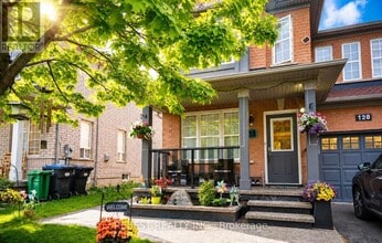 Building Photo - 128 Starhill Crescent