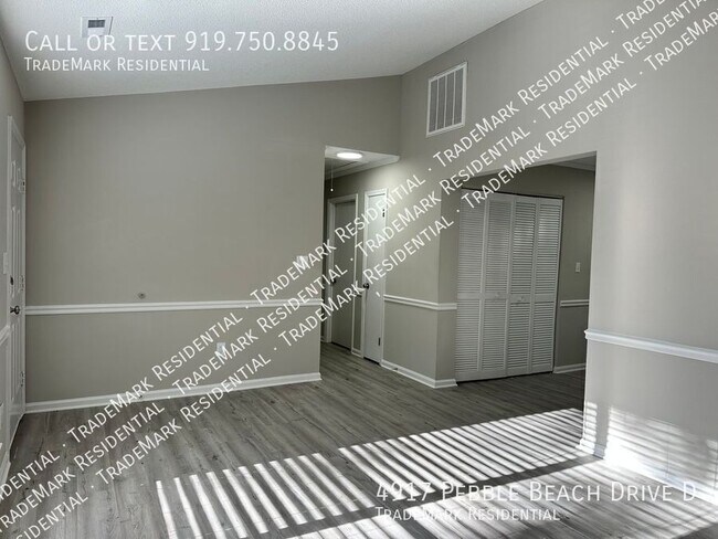 Foto del edificio - 4917 Pebble Beach Dr