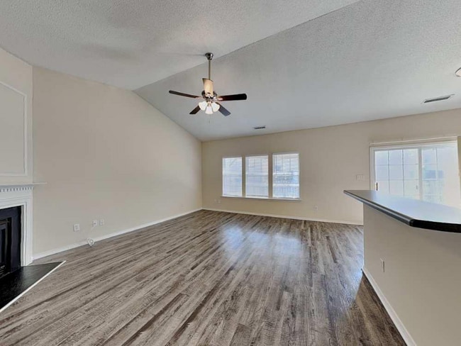 Building Photo - 5785 Alafia Ct