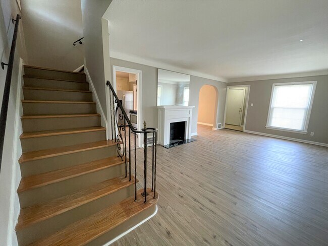 Living room - 1204 Irene Rd