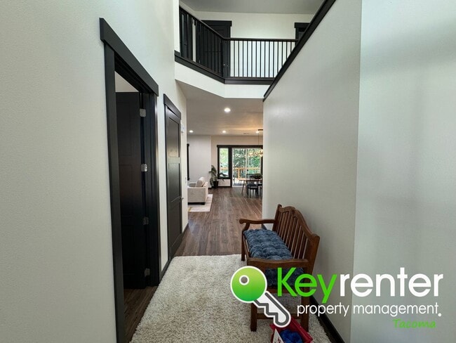 Foto del edificio - Brand New Magnificent 4bed/3bath Luxurious House in Lakebay!