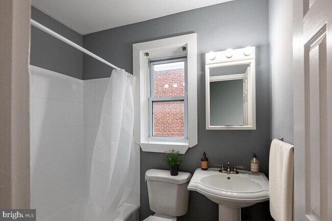 Foto del edificio - 351 Parkland Pl SE