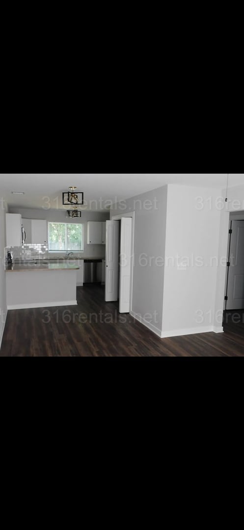 Building Photo - 317 S Taylor St