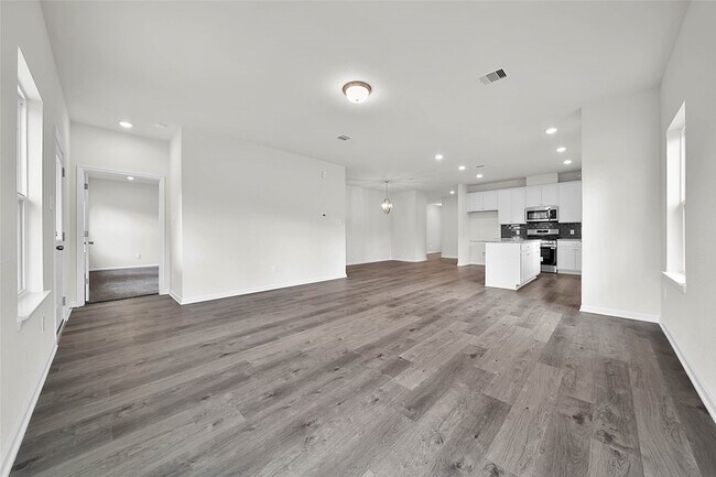 Building Photo - 16478 Branchers Dr