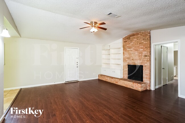 Foto del edificio - 10423 Collingswood Rd