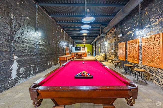 Áreas de juegos - The Lofts at White Furniture