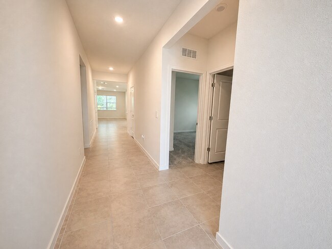 Building Photo - 3973 Big Sky Dr
