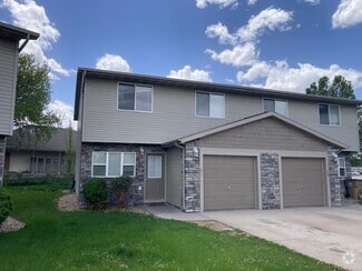 Building Photo - 211 Saratoga Cir