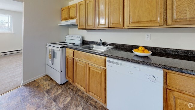 Kitchen - Oakwood Apartments