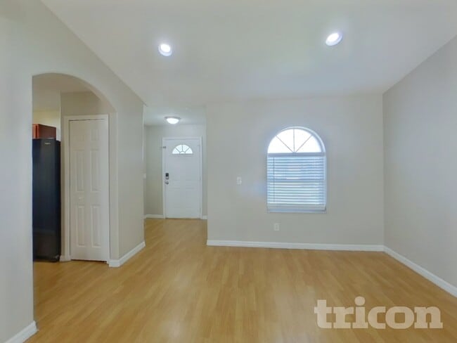 Foto del edificio - 2305 Cutler Ct