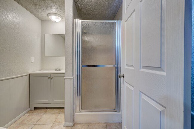 Foto del edificio - Great 4 Bedroom 2.5 Bathroom!