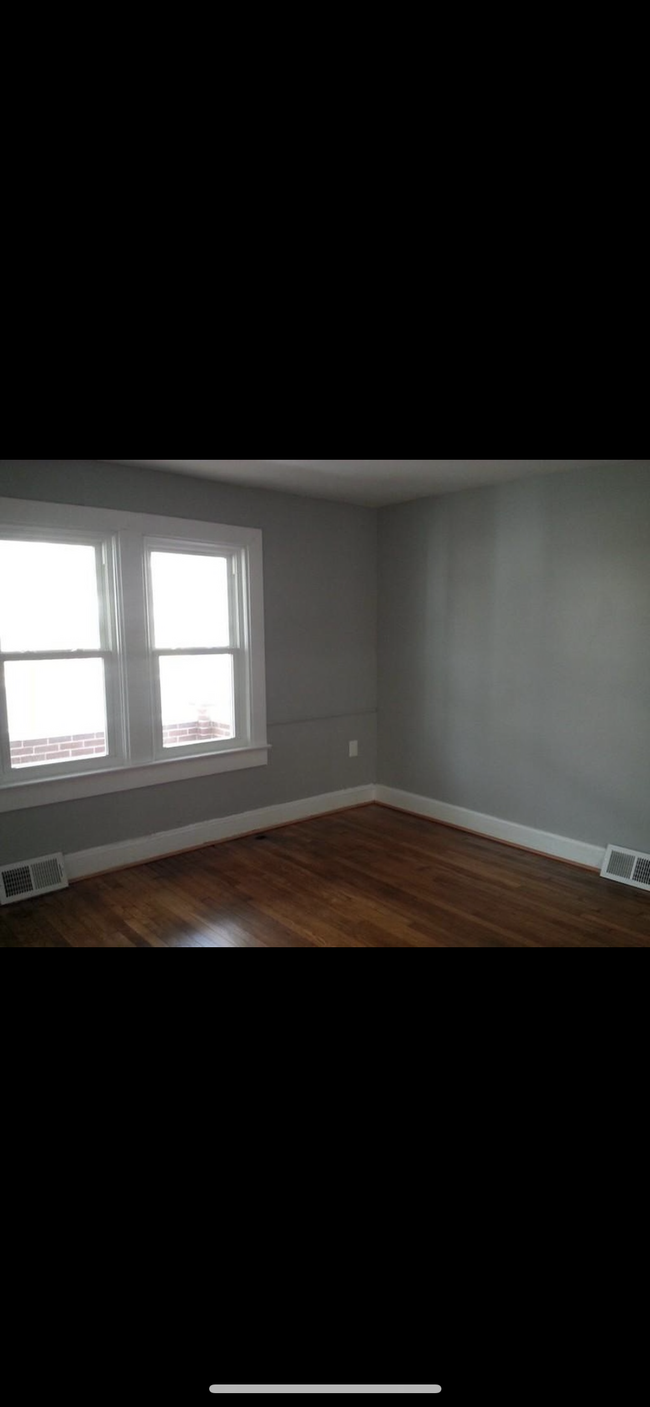 Building Photo - 314 Smithfield Ave