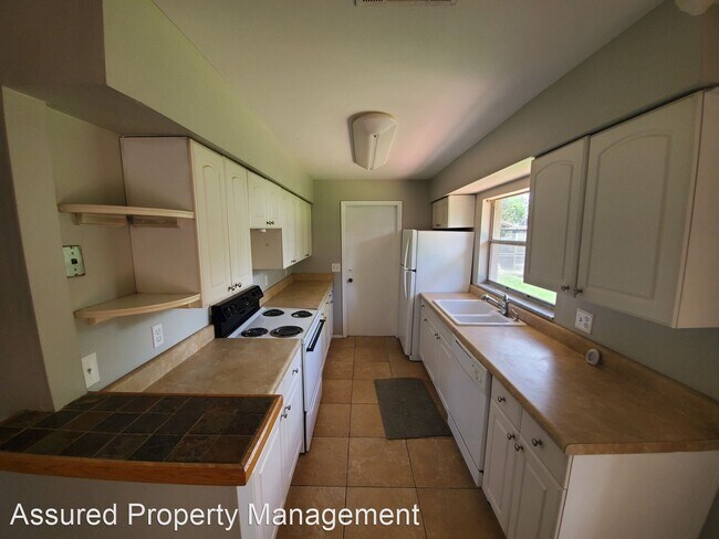 Foto del edificio - 3 br, 2 bath House - 127 Hidden Lake Dr