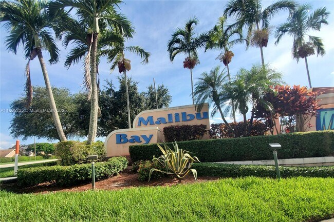 Foto del edificio - 589 NW 208th Way