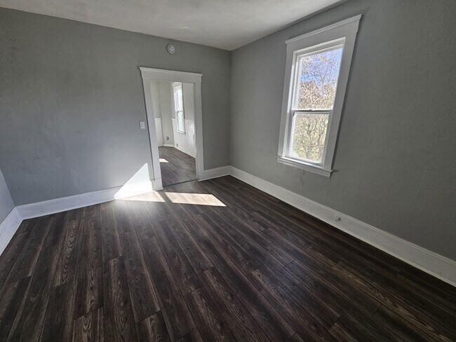Building Photo - 8023 Kosciuszko Ave