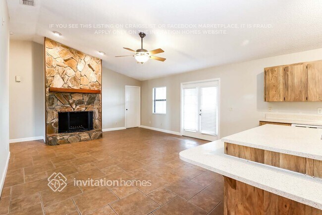 Foto del edificio - 2301 Beechwood Ct