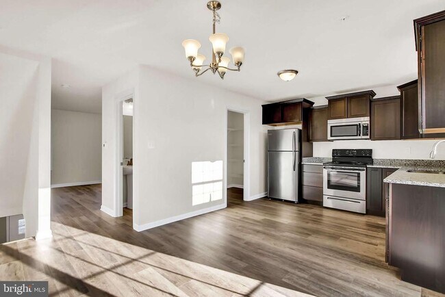 Foto del edificio - 16 Secretariat Dr