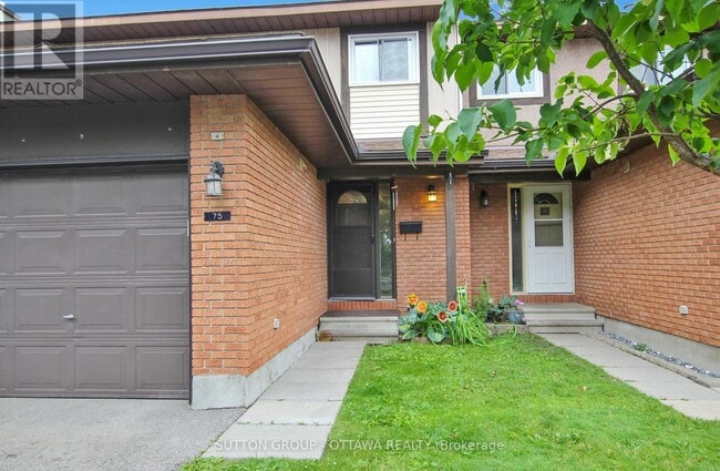 Building Photo - 75 Clarkson Crescent