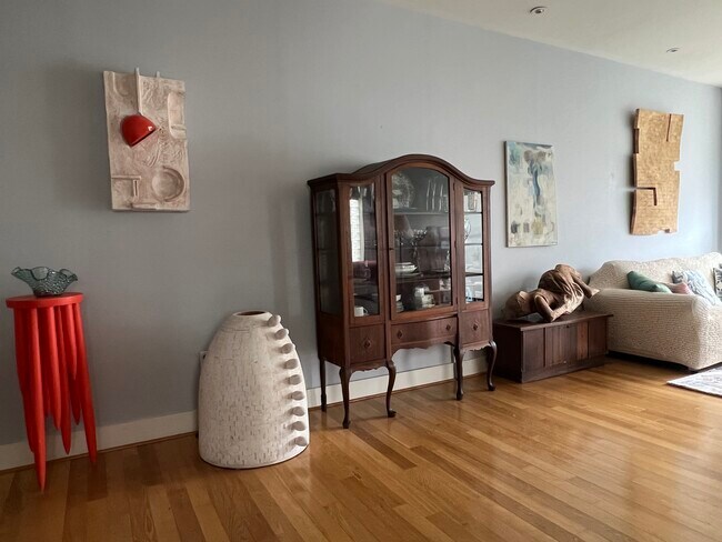Foto del edificio - 1435 Chapin St NW