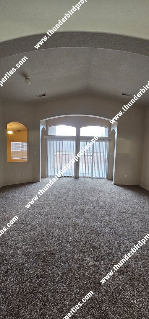 Foto del edificio - 3100 Shady Spring Dr SW
