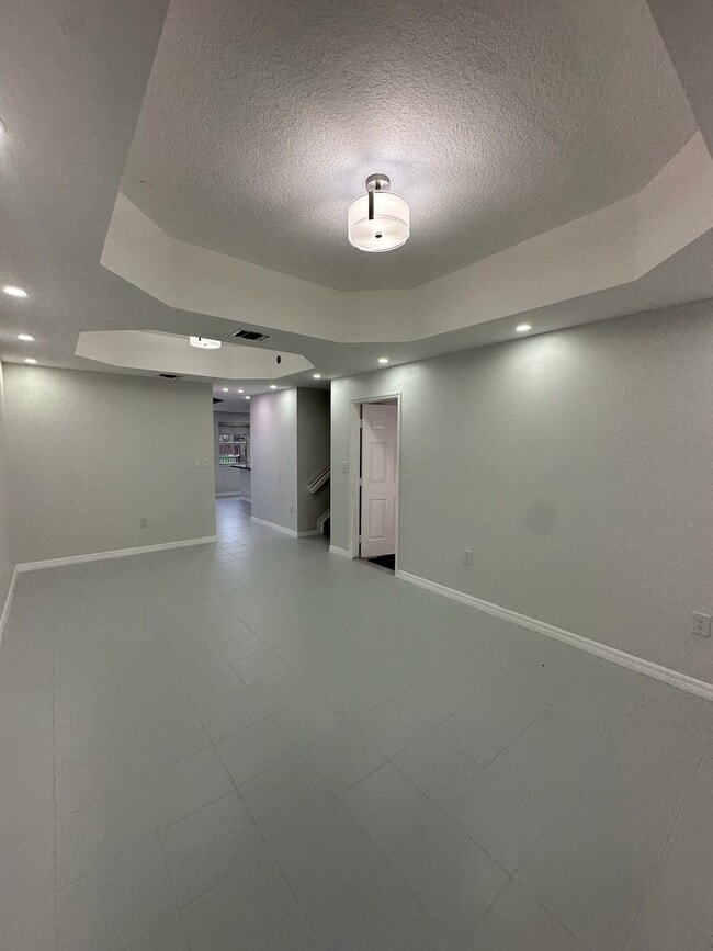 Building Photo - 11760 SW 35th Terrace