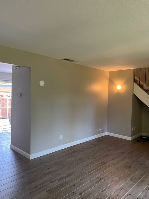 Building Photo - 8915 Salmon Falls Dr
