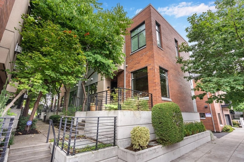 Photo - 1616 NW Riverscape St (Portland, OR)
