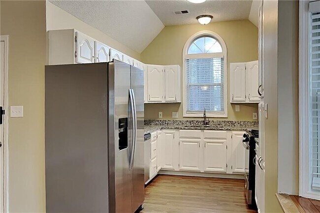 Foto del edificio - 3553 Hogan Dr NW