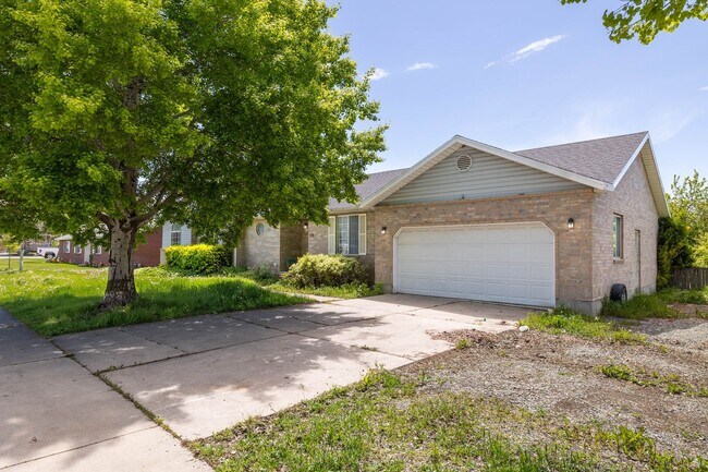 Foto del edificio - 4 Bedroom Family Home in Beautiful American Fork!