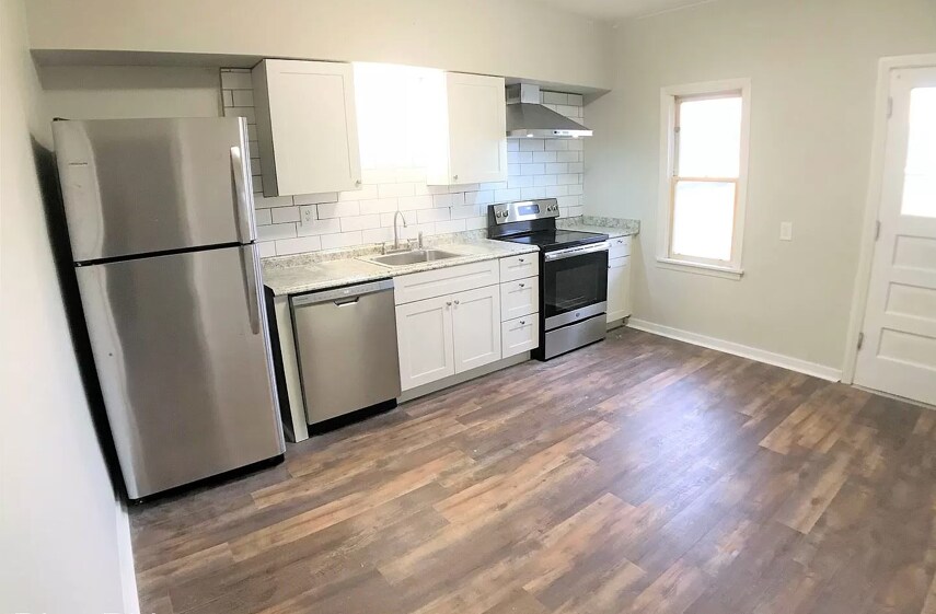 1035 State Ave Unit 1035 State Ave, Coraopolis, PA 15108 Room for