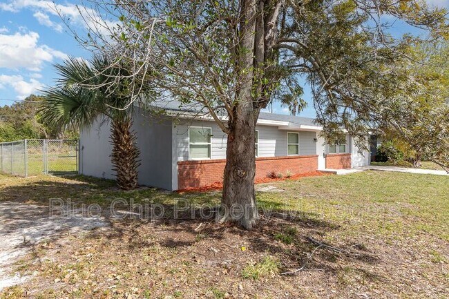 Building Photo - 921 Burn Dr NE