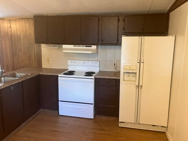 Foto del edificio - 5223 Statler Ave